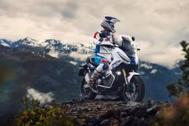 Honda X-ADV 2026 trình làng - xe ga 2 bánh đắt ngang ôtô