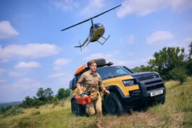 SUV Defender 110 Trophy - sinh ra để chinh phục hiểm địa
