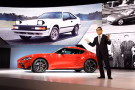 Lợi nhuận giảm, Chủ tịch Toyota vẫn nhận lương 350 tỷ đồng