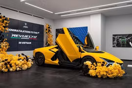 Đại gia Việt chi 44 tỷ đồng tậu "siêu bò" Lamborghini Revuelto