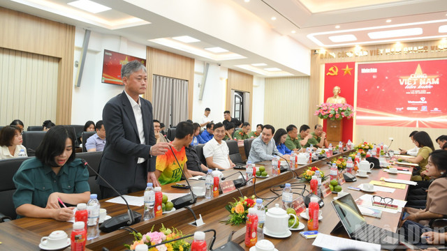 Ông Noh Seung Woo, Giám đốc Truyền thông Samsung Việt Nam phát biểu tại buổi họp báo. (Ảnh: THẾ ĐẠI) Ông Noh Seung Woo, Giám đốc Truyền thông Samsung Việt Nam phát biểu tại buổi họp báo. (Ảnh: THẾ ĐẠI)