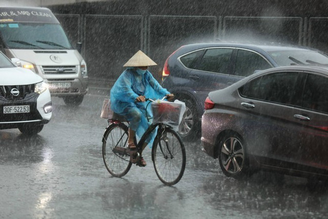 Miền Bắc có thể đón mưa dông rải rác trong chiều tối nay, cục bộ có mưa to. Miền Bắc có thể đón mưa dông rải rác trong chiều tối nay, cục bộ có mưa to.