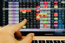 Khối ngoại bán ròng 2.500 tỷ đồng, xả mạnh cổ phiếu tỷ phú Việt