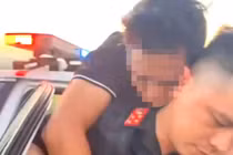 CSGT đưa tài xế đột quỵ trên cao tốc đi cấp cứu kịp thời 