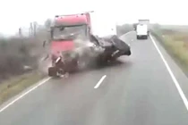 Bảy cổ động viên thiệt mạng vì tai nạn giao thông kinh hoàng trên cao tốc