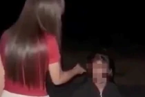 Cô gái bị nhóm người bắt quỳ rồi chửi mắng, tác động liên tục