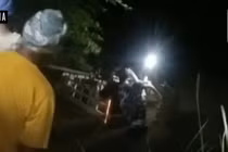 Xe tải bất ngờ lao xuống kênh, 6 người tử vong, 5 người mất tích