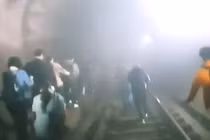 Phóng hỏa tàu điện ngầm vì bất mãn kết quả ly hôn 