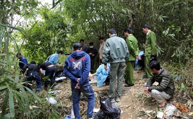 Thi thể thiếu nữ bị trói hai tay tố tội ác kinh hoàng 