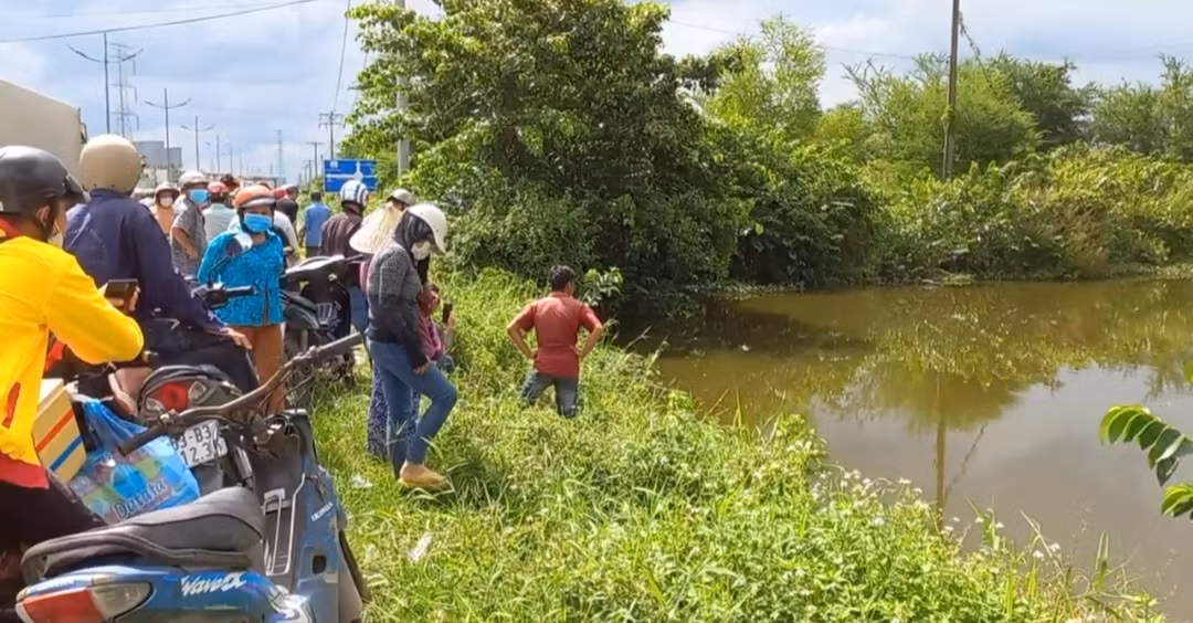 Xác cháu bé 7 tháng tuổi trong balo tố dã tâm tên sát nhân 