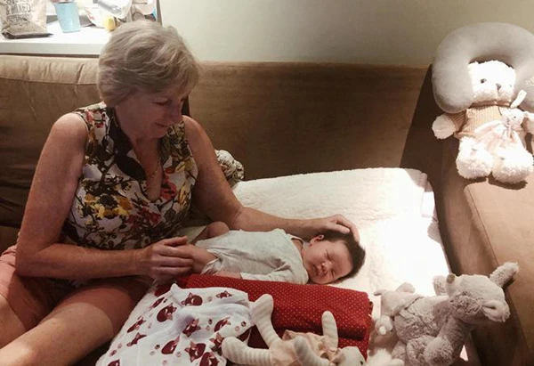 Siêu mẫu Hà Anh chia sẻ những khoảnh khắc hạnh phúc bên mẹ chồng