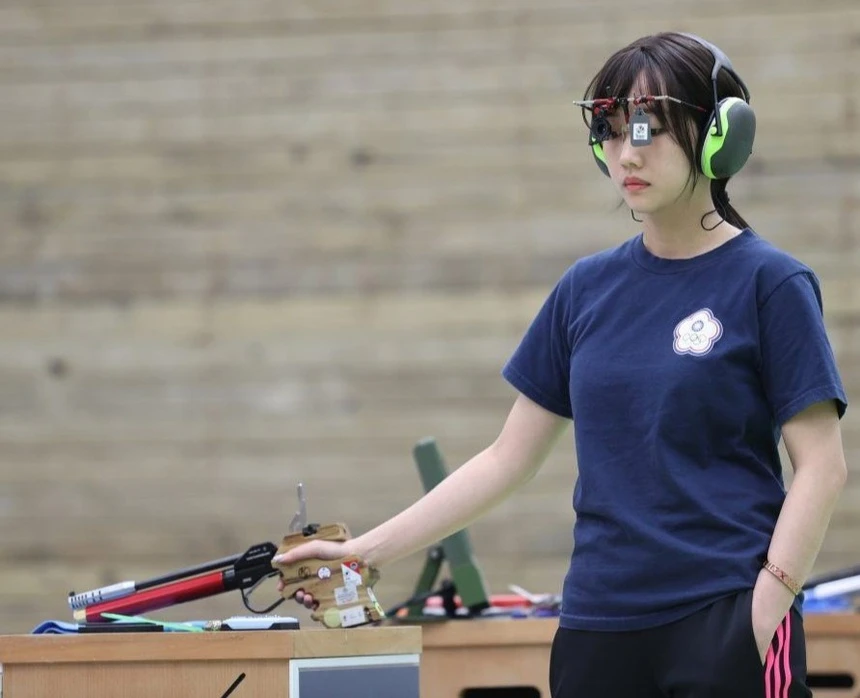 Chân dung mỹ nhân bắn súng nổi tiếng Đài Loan