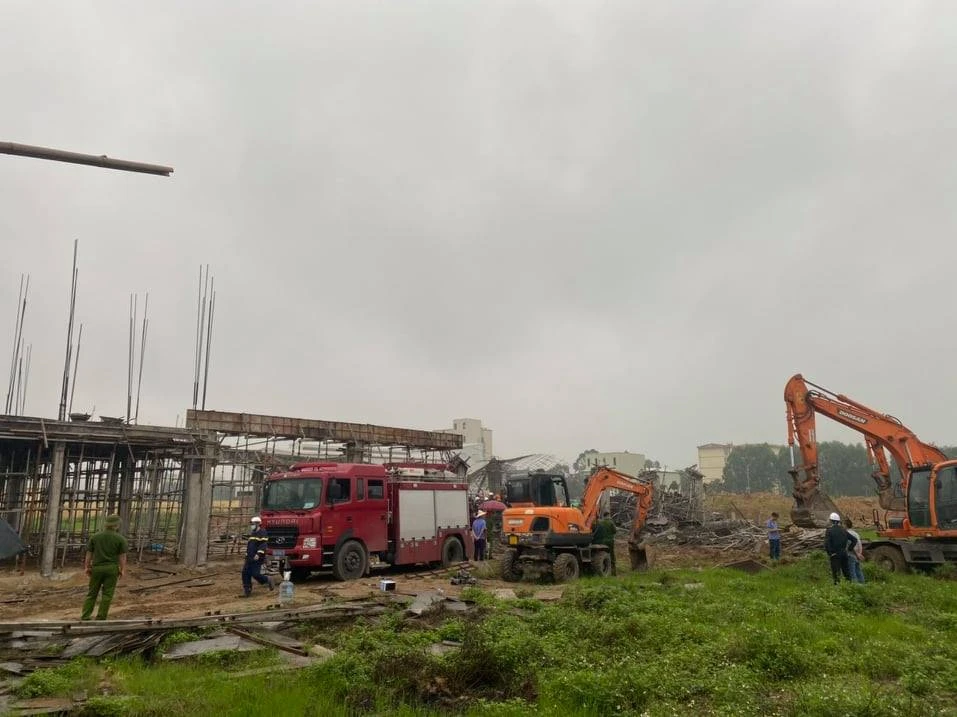 2 người chết do giàn giáo công trình bị sập ở Bắc Ninh