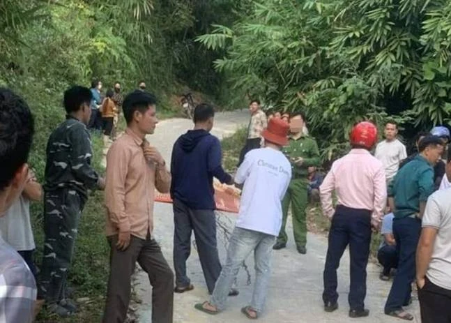 Chuyến xe định mệnh và cái chết thảm của người đàn ông bên vệ đường