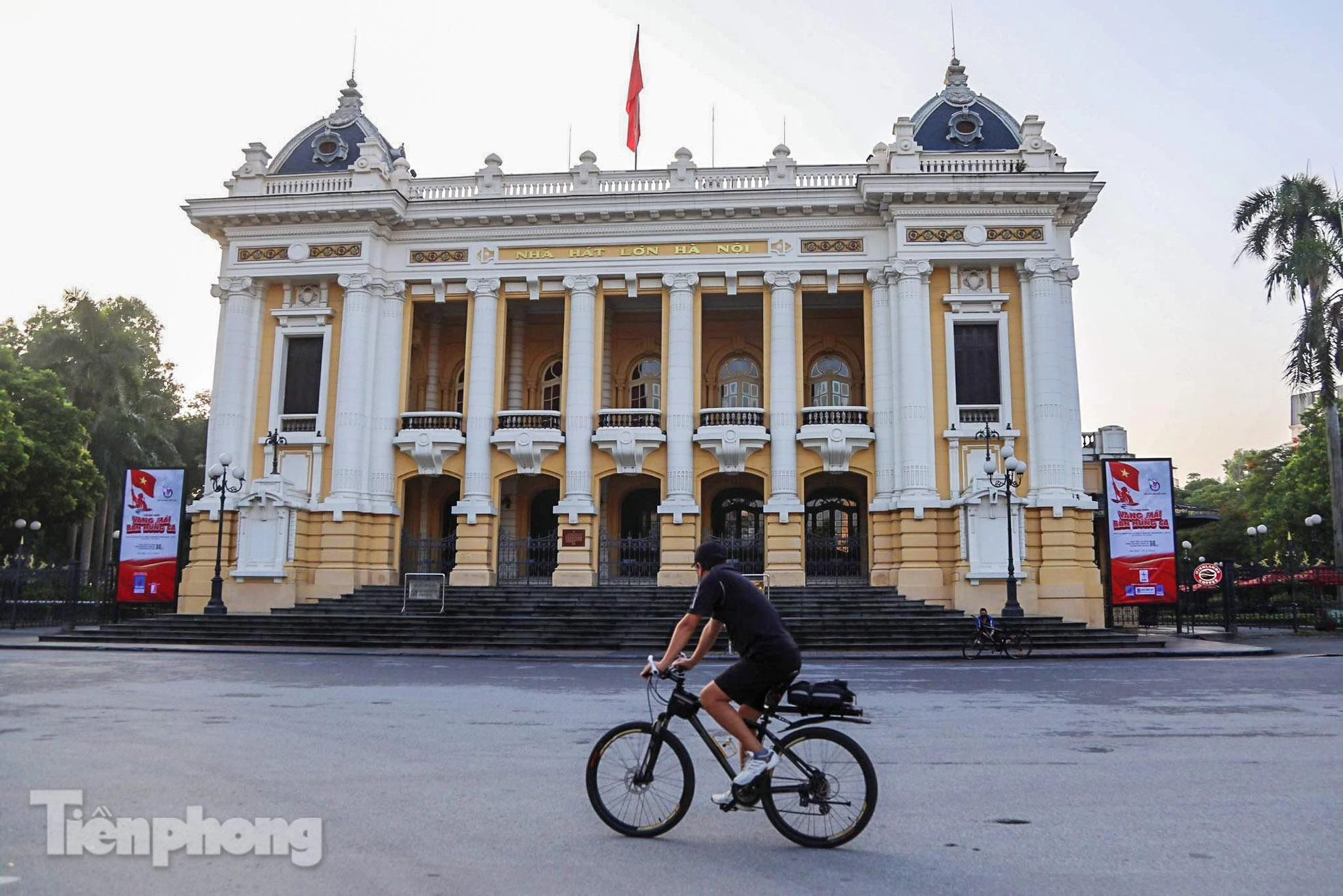 Nhìn lại Hà Nội thay đổi ra sao sau hơn 50 ngày giãn cách