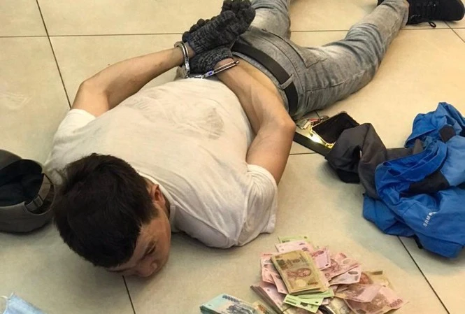 Đục trần FPT shop trộm tiền: Loạt đạo chích có 1-0-2 