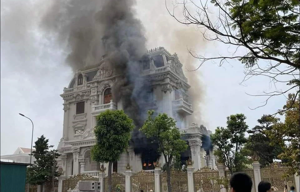 Cháy tòa lâu đài trăm tỷ ở Quảng Ninh: Có 1 người tử vong
