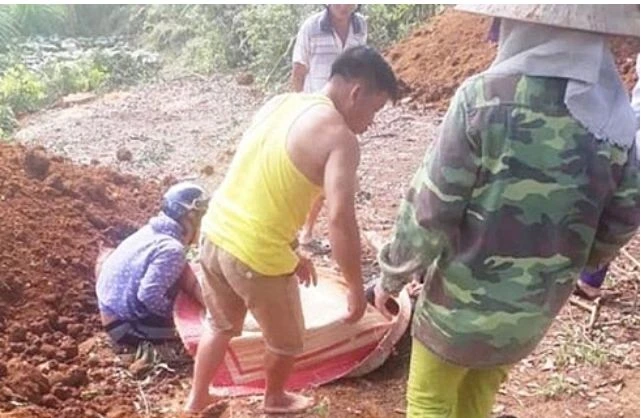 Mâu thuẫn kinh tế, đất đai và loạt thảm án gia đình: Con bắn bố, anh chém em