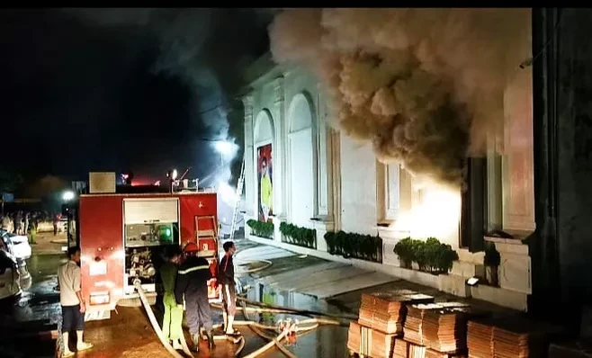 Video: Hiện trường vụ 3 nữ dancer tử vong vì cháy quán bar X5 Vĩnh Phúc