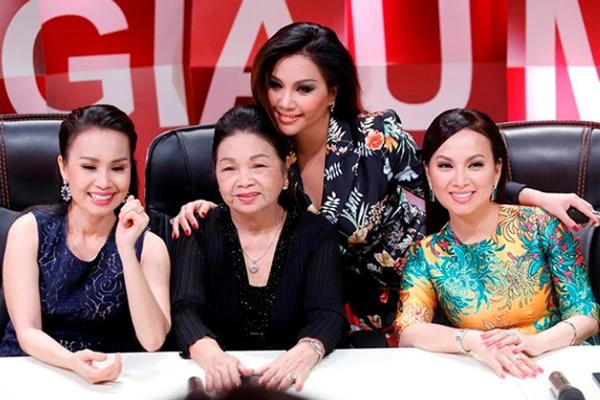 Mẹ ruột ca sĩ Cẩm Ly- người phụ nữ quyền lực