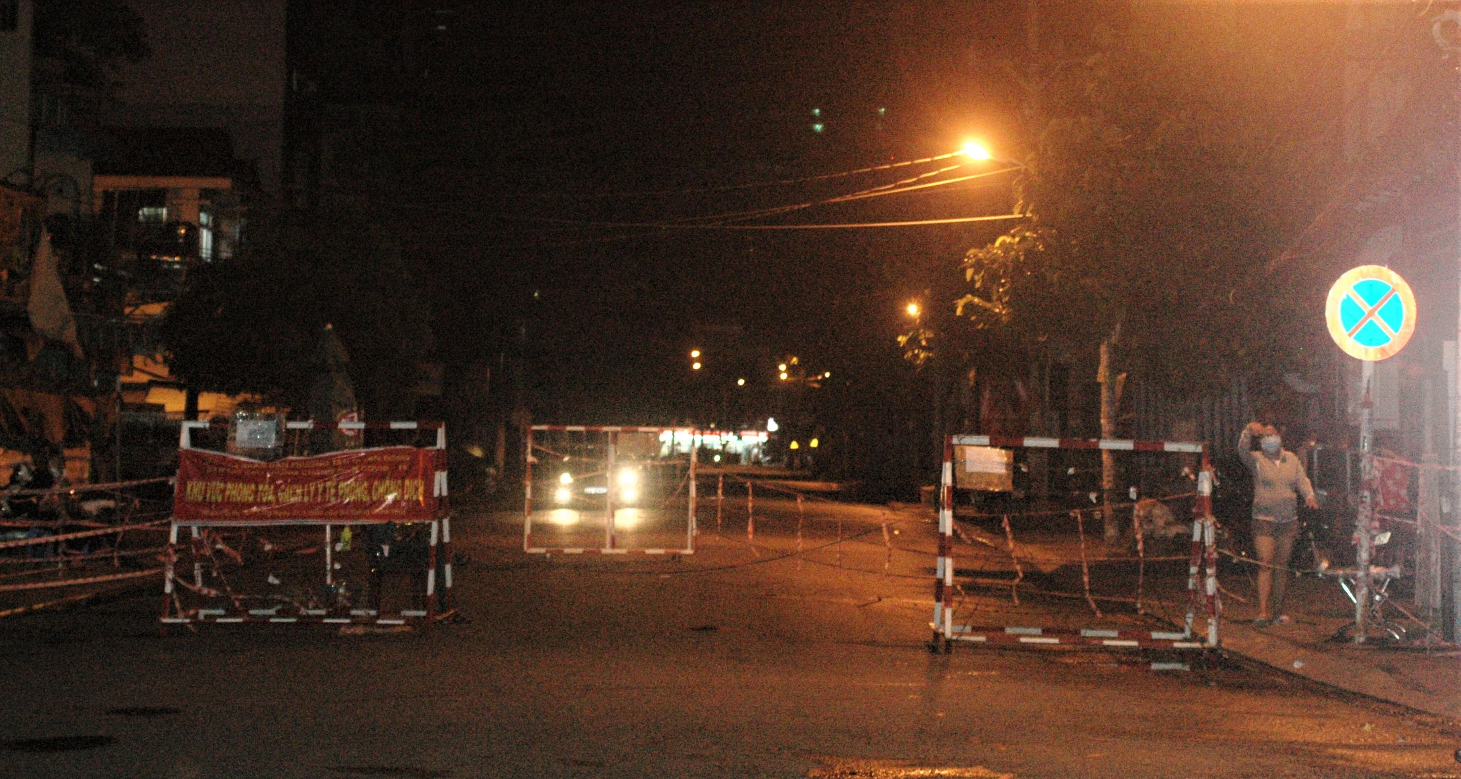 Những ai được ra ngoài sau 18 giờ ở TP HCM?