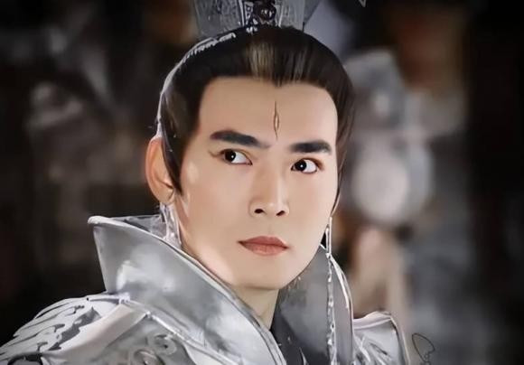 Hay trong trận chiến với Cửu Đầu Trùng, chính Dương Tiễn đã dùng Âm Dương Nhãn tiêu diệt hắn, giúp Ngộ Không đoạt lại được Xá Lợi cho nước Ô Kê.