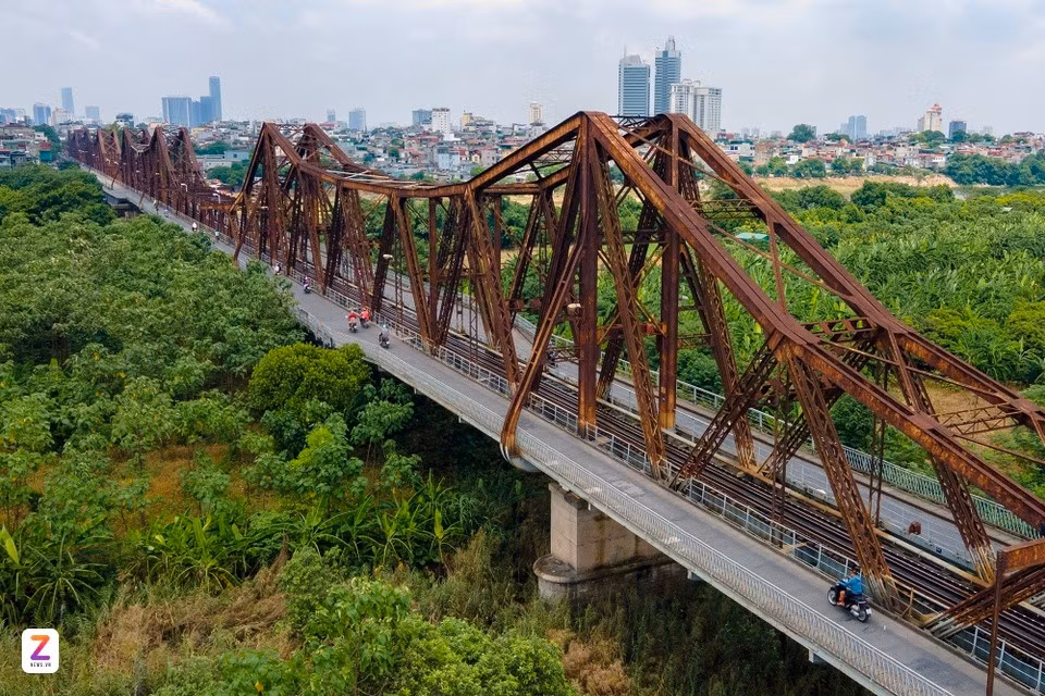 Thực trạng cầu Long Biên vào tháng 7/2024. Ảnh: Việt Linh.