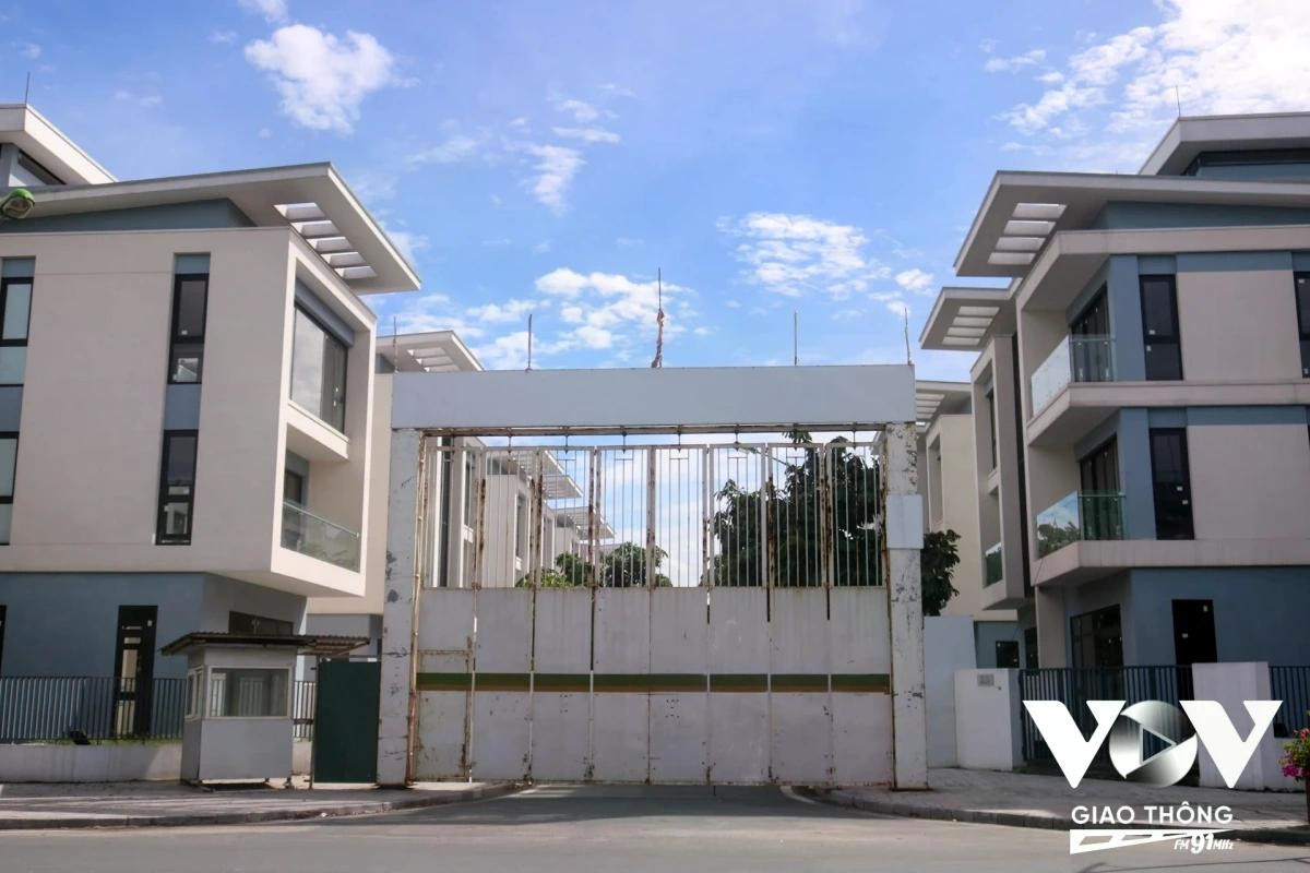 An Quý Villa: Nằm trong tổng thể Khu đô thị Dương Nội (quận Hà Đông, Hà Nội), An Quý Villa là một trong những khu biệt thự cao cấp sở hữu vị trí đắc địa ngay trên mặt đường trục chính Lê Quang Đạo kéo dài