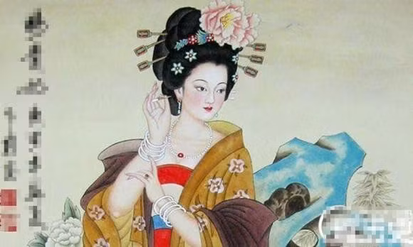 Tình yêu nồng cháy của Đường Huyền Tông dành cho Dương Quý Phi từng được xem là một trong những nguyên nhân gián tiếp khiến nhà Đường suy yếu. Nhà vua vì đắm say sắc đẹp mà lơ là triều chính, phung phí ngân khố, và thăng quan tiến chức cho người nhà của Quý Phi khiến triều thần bất mãn, dẫn đến sự bất ổn trong nội bộ triều đình.