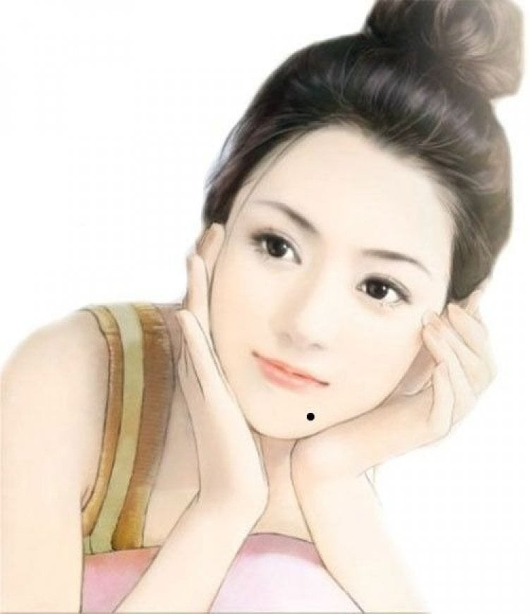 Nếu có nốt ruồi ở hai bên trái phải cạnh cằm thì chủ yếu là người có nhiều nhà cửa, đầy tớ, ruộng vườn, những người như vậy nhìn chung rất đặc biệt về chất lượng cuộc sống, rất có năng lực lãnh đạo, có tài sản cố định rất lớn và tài sản bất động sản.Có thể quản lý rất nhiều người trong nghề, sự nghiệp đang từng bước thăng tiến!