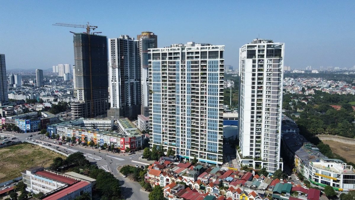 Áp lực lãi suất và đáo hạn vay mua nhà là một trong những nguyên nhân khiến thị trường chung cư Hà Nội hạ nhiệt cuối năm.