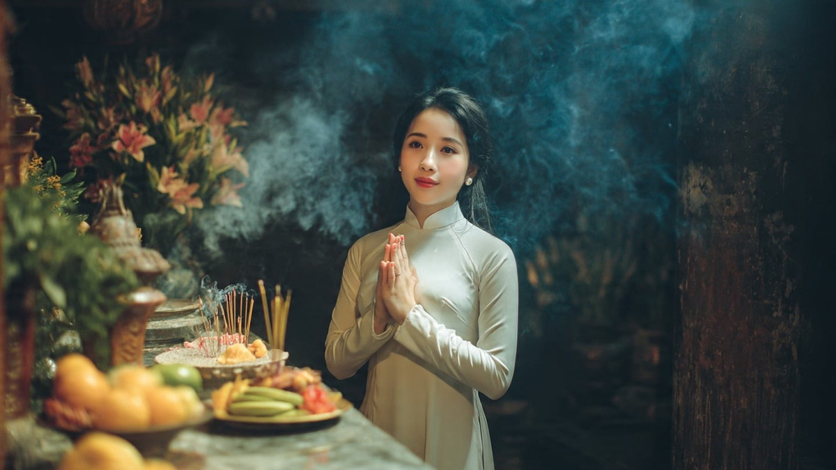 Văn khấn hóa vàng Tết Bính Ngọ 2026 tại nhà