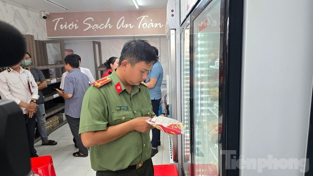 Tại thời điểm kiểm tra, cơ sở này vắng khách.