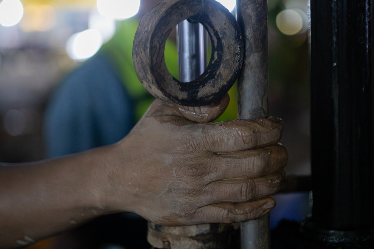 Theo ông Phan Công Bằng, tuyến metro số 2 (Bến Thành - Tham Lương) là công trình trọng điểm chào mừng Đại hội đại biểu toàn quốc lần thứ XIV của Đảng, đồng thời có ý nghĩa lớn về phát triển hạ tầng giao thông đô thị. Quá trình thi công dự kiến diễn ra trong 57 tháng, chia thành 12 mốc chính để kiểm soát chặt chẽ tiến độ của nhà thầu, đảm bảo dự án hoàn thành đúng hạn vào năm 2032.