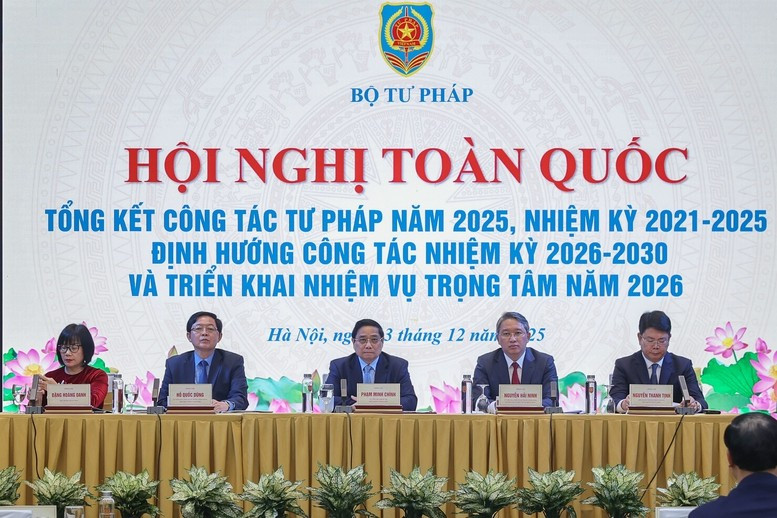 Thủ tướng Phạm Minh Chính dự Hội nghị toàn quốc tổng kết công tác tư pháp năm 2025 - Ảnh: VGP/Nhật Bắc