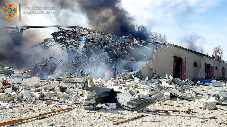 NATOの武器弾薬に対するロシアの現在のスタンスは、もはや反対ではなく、可能な限り爆撃を行うことである。ロシアの情報能力の向上により、NATOの武器輸送を正確に追跡し、ウクライナに侵入した時点で直ちに空爆を開始することが可能となった。 8.jpg