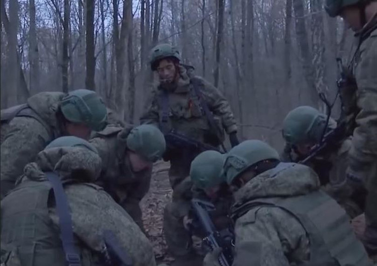สาเหตุก็คือป้อมปราการของกองทัพ AFU ใน Plekhovo นั้นไม่เพียงแต่ตั้งอยู่ภายในหมู่บ้านเท่านั้น แต่ยังอยู่ภายนอกหมู่บ้านด้วย หลังจากที่เกาหลีเหนือเปิดฉากโจมตี พวกเขาก็เผชิญหน้ากับจุดยิงปืนที่แข็งแกร่งของยูเครนอย่างรวดเร็ว 16-1857.jpg