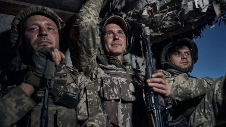 ロシア軍の増援部隊はオレホフに派遣され、オレホフとマリェ・シチェルバキ=ステポヴォエ=カメンスコエ線からロシア軍を押し戻すことを目指した。これに先立ち、ロシア空軍ドニエプル軍集団はヤンチェクラク川を渡り、ザポリージャ州北部のカメンスコエ村を占領した。 9.jpg