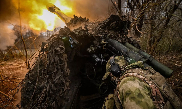 Bapak Miroshnikov menambahkan bahwa RFAF berencana untuk maju ke wilayah Konstantinovka, Kupyansk, Liman, Orekhiv, Pokrovsk, dan Seversk. RFAF akan berfokus untuk menerobos wilayah-wilayah ini selama kampanye musim panas-gugur tahun ini. 12.jpg