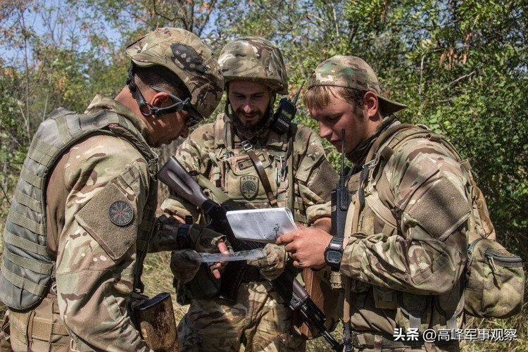 リードフカ氏によると、ロシア空軍はポクロフスクにおけるアフガニスタン軍の主要防衛拠点の殲滅と包囲を目的とした攻撃を継続している。一方で、アフガニスタン軍はドブロポリエ近郊で実施しているものと同様の、新たな地域反撃作戦も準備している可能性がある。 10.jpg