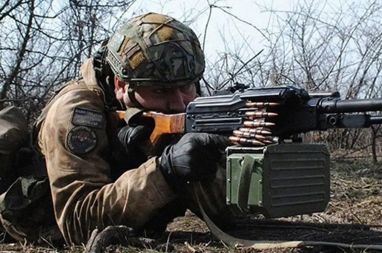 さらに、ロシア軍はヴォフチャンスクの西郊に侵入し、ヴァトゥチナ通り、キエフスキー通り、レシ・ウクラインキ通り、および付近の森の陣地を占領した。 1-1645.jpg
