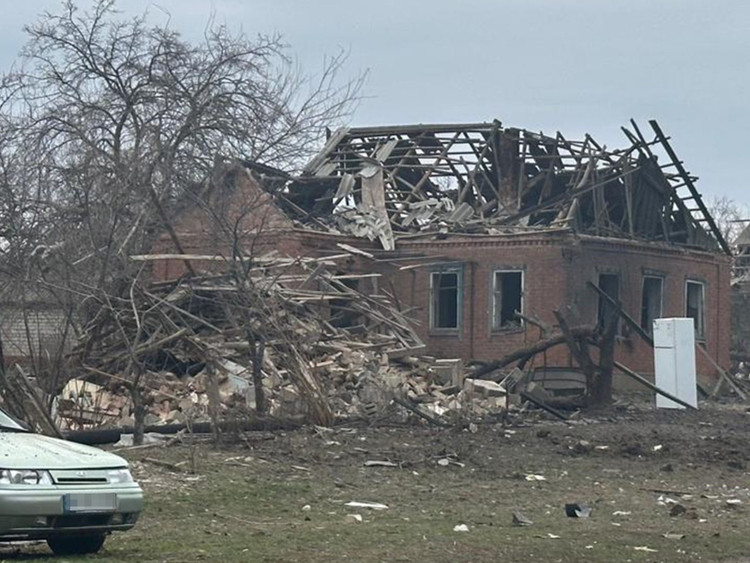 If the information about the rapid breakthrough of the RFAF into the town of Rodinskoye is confirmed, then Pokrovsk and Mirnograd will really fall into the encirclement of the RFAF, whose throat will be “choked”. Therefore, the AFU garrisons will have to immediately retreat, so as not to be completely surrounded and destroyed. 5.jpg