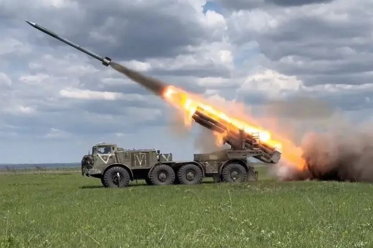 ここ数日、ウクライナ南部戦線は突如として激化しており、オレヒフ方面、そしてザポリージャ地方のステプノゴルスク市とプラヴニ市付近で激しい戦闘が繰り広げられています。ウクライナ軍参謀本部、ウクライナとロシアの情報筋、そして従軍記者が状況を報告し、この地域における作戦の詳細を明らかにしました。 1-8055.jpg