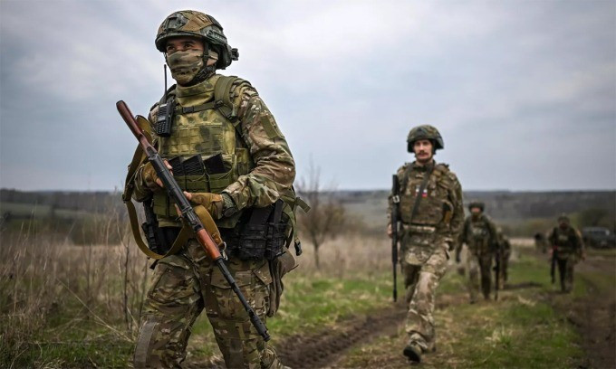 Frente a la “frágil” línea de defensa de las Fuerzas Armadas de Ucrania en el este de la región de Dnipropetrovsk, el Estado Mayor de las Fuerzas Armadas de Ucrania vio una oportunidad para asestar un golpe decisivo, enviando fuerzas para intensificar el ataque en esa zona, dijeron fuentes de Kiev citando a analistas militares ucranianos. 7.jpg