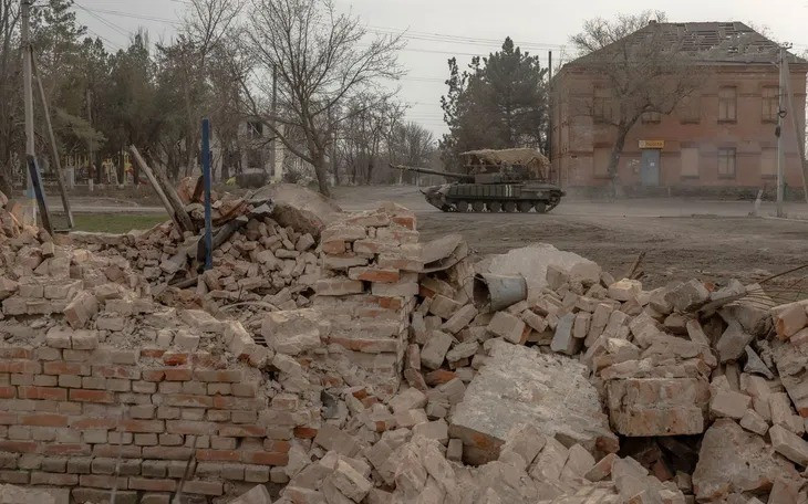 En concreto, se informó que las Brigadas de Infantería Motorizada 35.ª, 55.ª, 74.ª y 137.ª del Grupo Centro de la RFAF se retiraron en secreto del frente de Pokrovsk para ser redesplegadas simultáneamente cerca del bastión de Novopavlivka. Estas unidades estaban estacionadas anteriormente al sur de Pokrovsk, pero ahora están bajo el mando del Grupo Vostok. 8.jpg