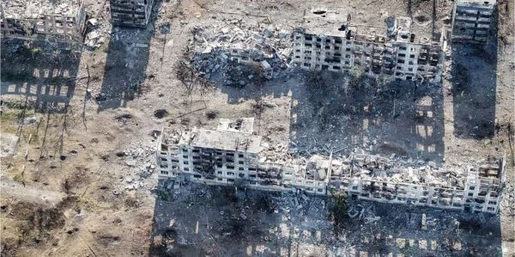 Nach fast einem Monat der Kämpfe eroberte die russische Armee am 12. Dezember 2024 schließlich die Fabrik für feuerfeste Materialien, die das Berggebiet nördlich von Chasov Yar mit dem zentralen Stadtgebiet verbindet. Dabei entstand zwar nicht wenig Schaden, aber es war ein würdiger Sieg. 6-4659.jpg