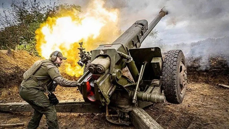 Mientras tanto, el Instituto para el Estudio de la Guerra (ISW) ha designado la ciudad de Rodinske y el pueblo de Krasny Liman, en parte bajo control ruso y en parte rodeados por un cuello de botella muy estrecho al oeste. 10-4363.jpg
