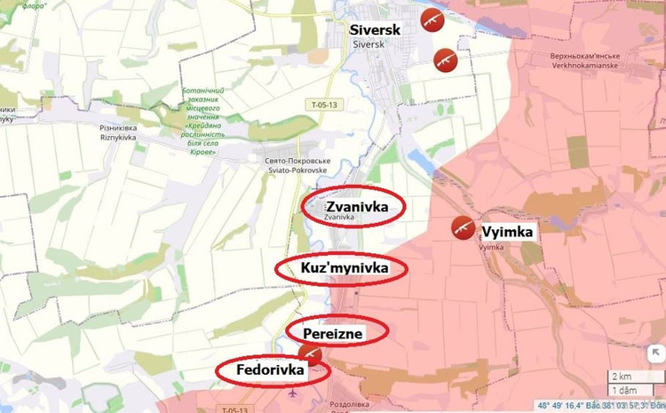 Úderné jednotky 3. gardového Luhansko-severodoněckého kombinovaného ozbrojeného sboru (OA č. 3), součásti Západní skupiny vojsk RFAF, zahájily soustavnou ofenzívu, ovládly dvě osady - Vyimku a Fedorivku a začaly se k městu rychle přibližovat z jihu. 7-2313.jpg
