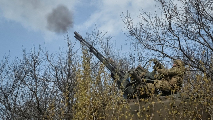 Jadi, intinya, ini berarti kedua belah pihak memprioritaskan area yang berbeda dalam kampanye musim gugur. Moskow mungkin bertekad untuk mengambil kendali penuh atas wilayah Donetsk; namun, Kiev juga bertekad untuk mempertahankannya. 14.jpg