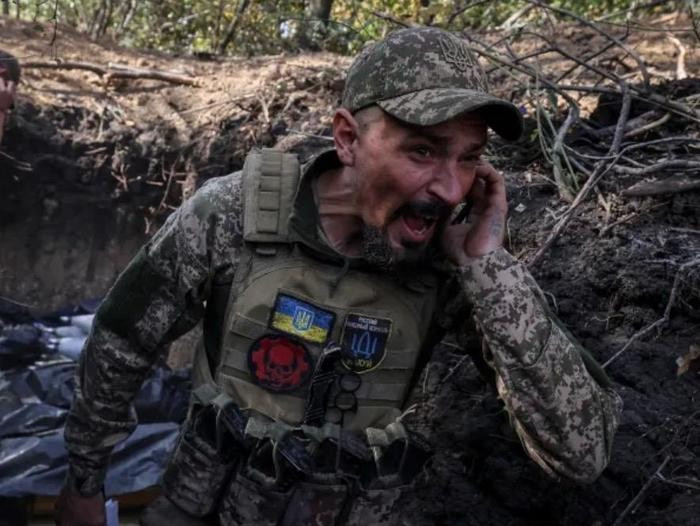 Если это правда, Покровск превратится в «чёрную дыру», поглощающую российскую и украинскую армии, и станет настоящей «мясорубкой» на украинском поле боя. Теоретически, если вести бои на истощение, у ВСУ более прочная основа, гораздо более многочисленная армия, чем у ВСУ, и у России всегда есть стимул привлекать в армию как можно больше людей из тыла. 12.jpg